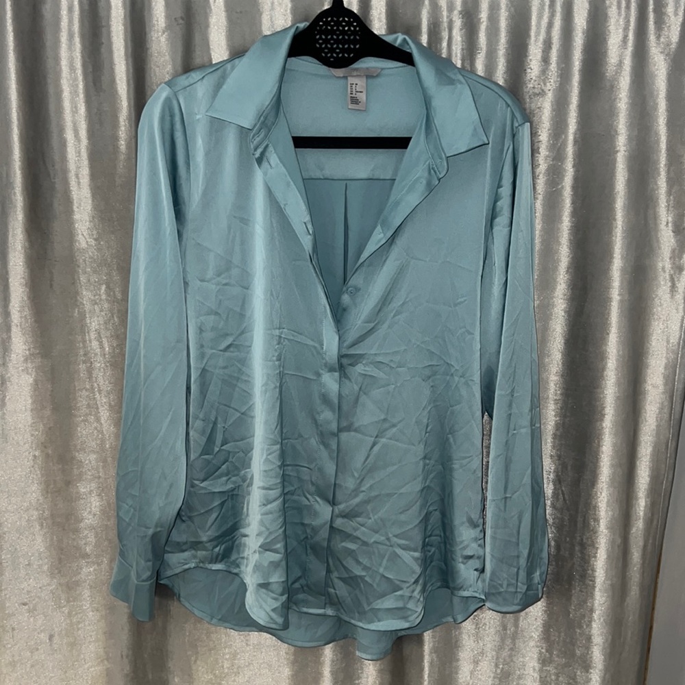 H&M Long Sleeve Button Up Satin Blue collared Blouse